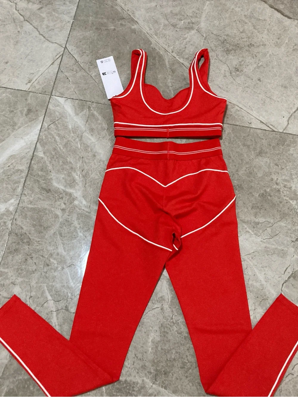ALO Yoga Red Seam-Accent Sports Bra & High-Waist Leggings Set